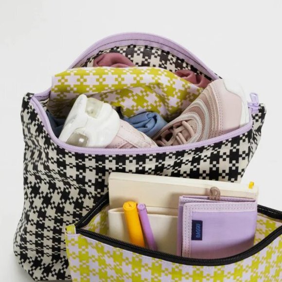 NWOT Baggu Go Pouch Large - Black & White Pixel Gingham - Picture 4 of 5